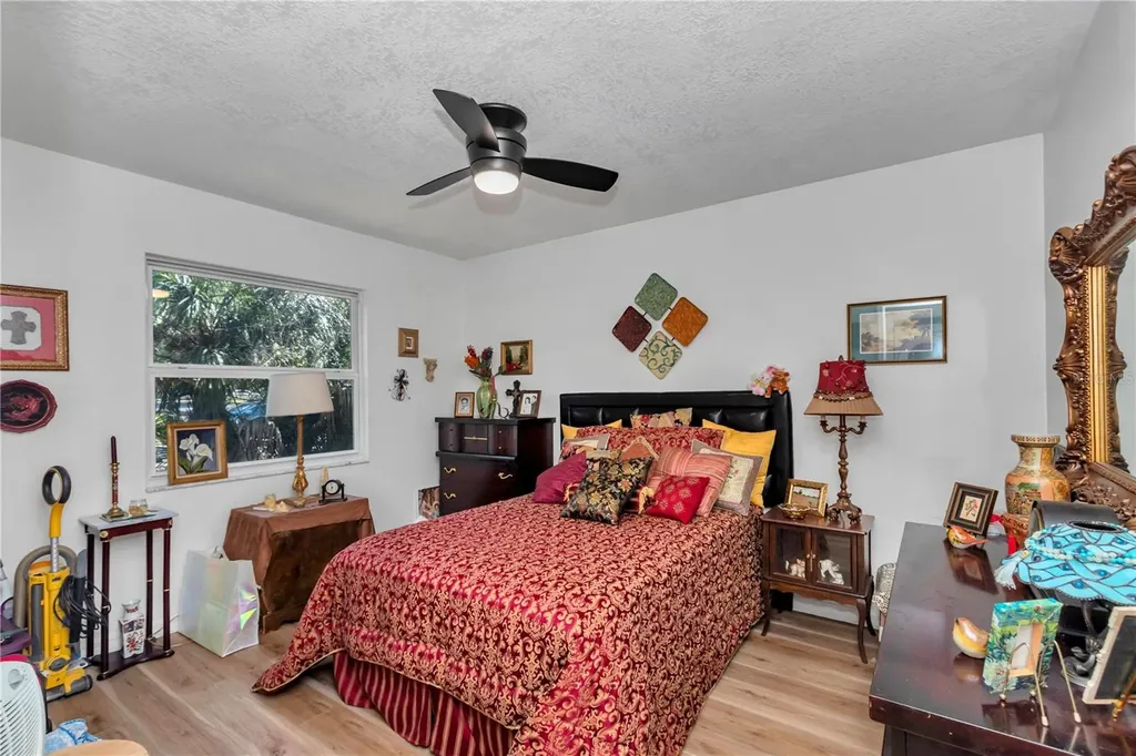 715 NE 12th Terrace Crystal River FL 34428
