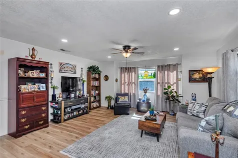 715 NE 12th Terrace Crystal River FL 34428
