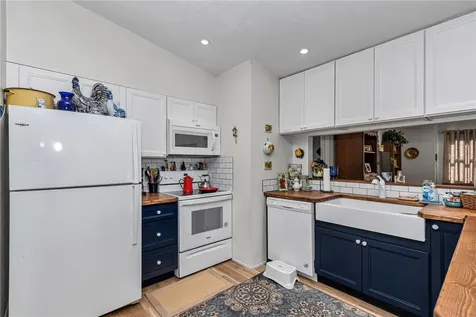 715 NE 12th Terrace Crystal River FL 34428