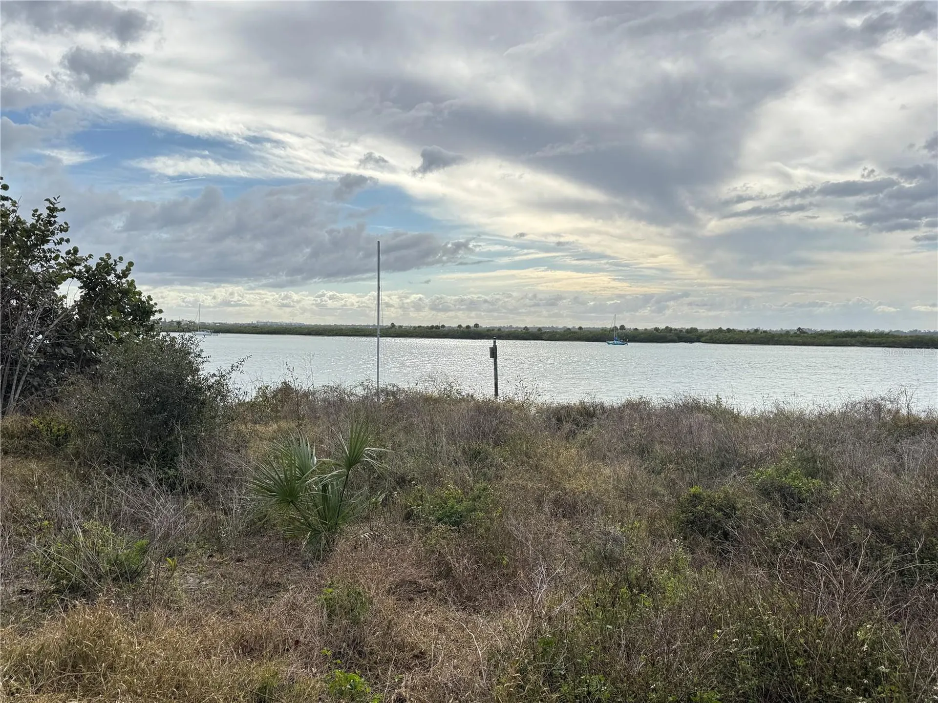 1602 N Indian River Road New Smyrna Beach FL 32169