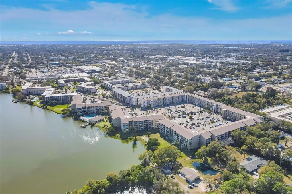 3534 Lake Bayshore Drive Bradenton FL 34205