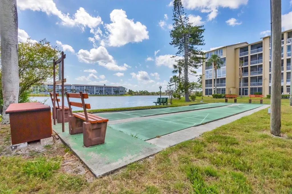 3534 Lake Bayshore Drive Bradenton FL 34205