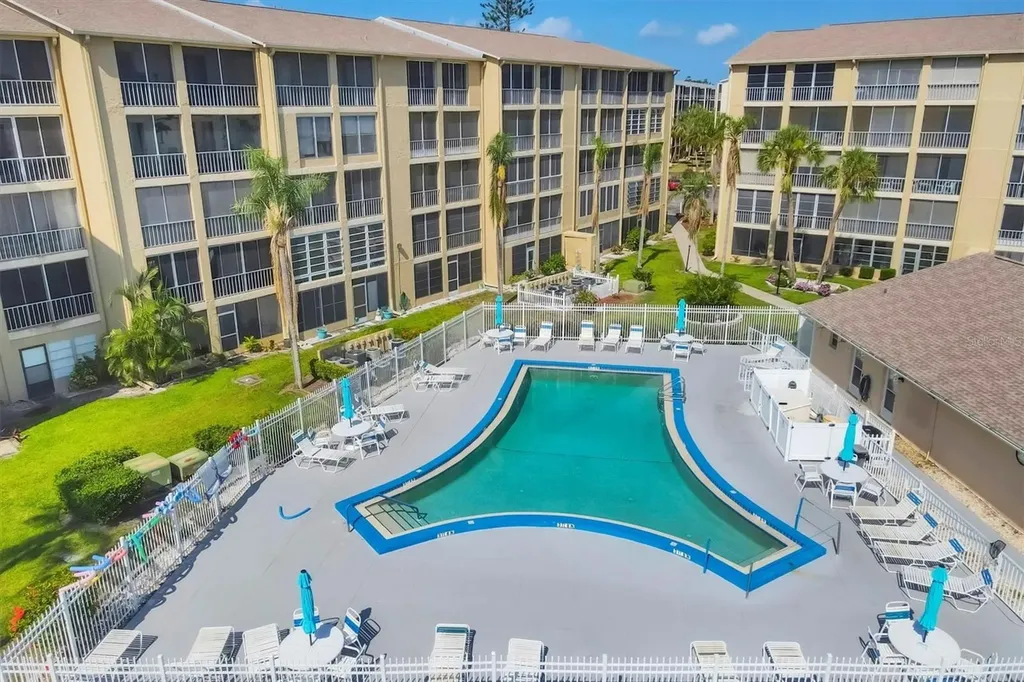 3534 Lake Bayshore Drive Bradenton FL 34205
