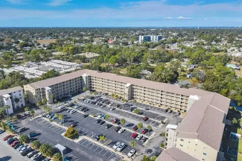 3534 Lake Bayshore Drive Bradenton FL 34205
