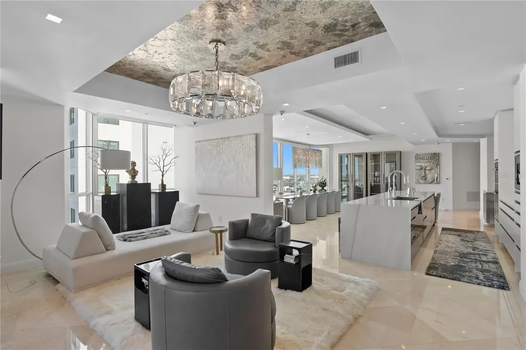450 Knights Run Avenue Tampa FL 33602