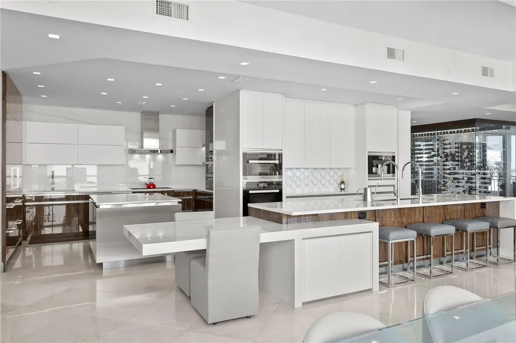 450 Knights Run Avenue Tampa FL 33602