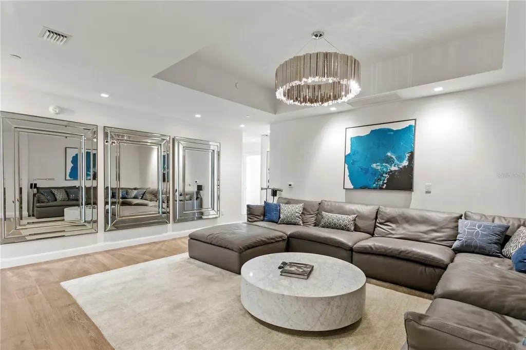 450 Knights Run Avenue Tampa FL 33602