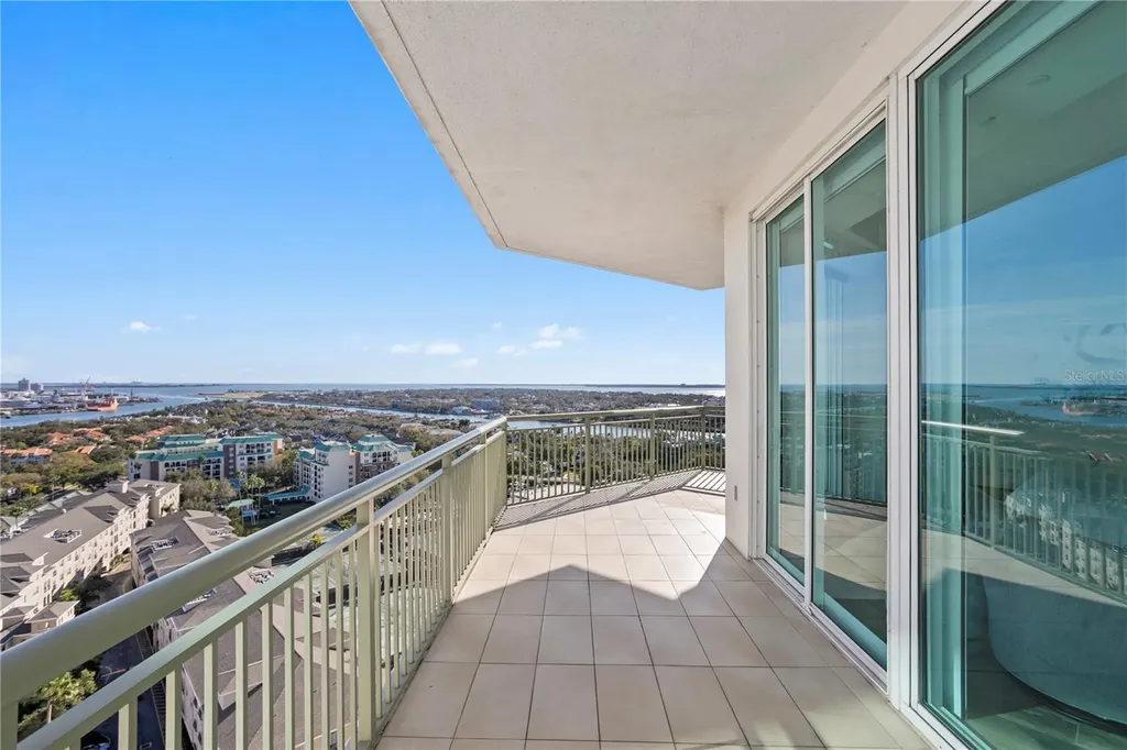 450 Knights Run Avenue Tampa FL 33602