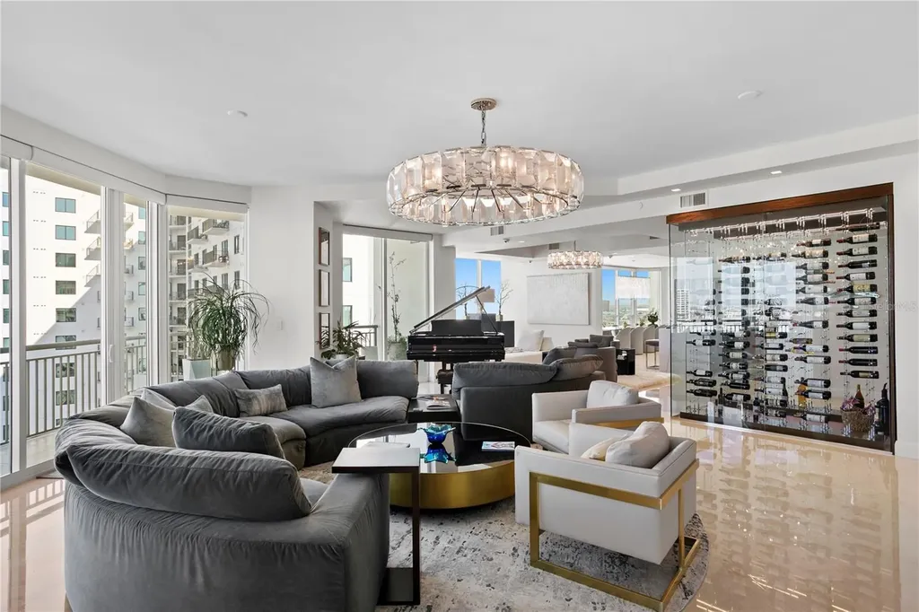 450 Knights Run Avenue Tampa FL 33602