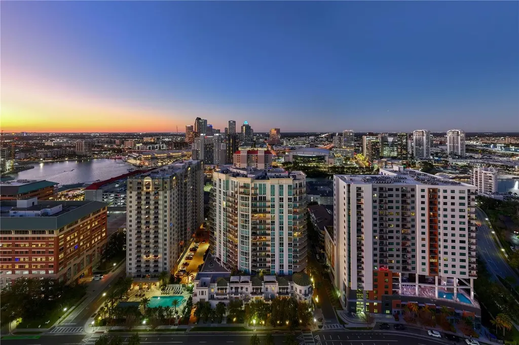 450 Knights Run Avenue Tampa FL 33602