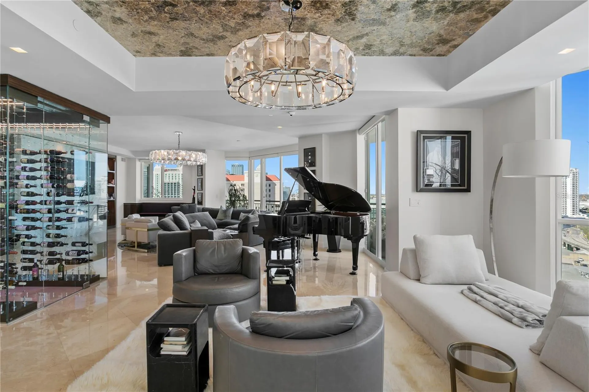 450 Knights Run Avenue Tampa FL 33602