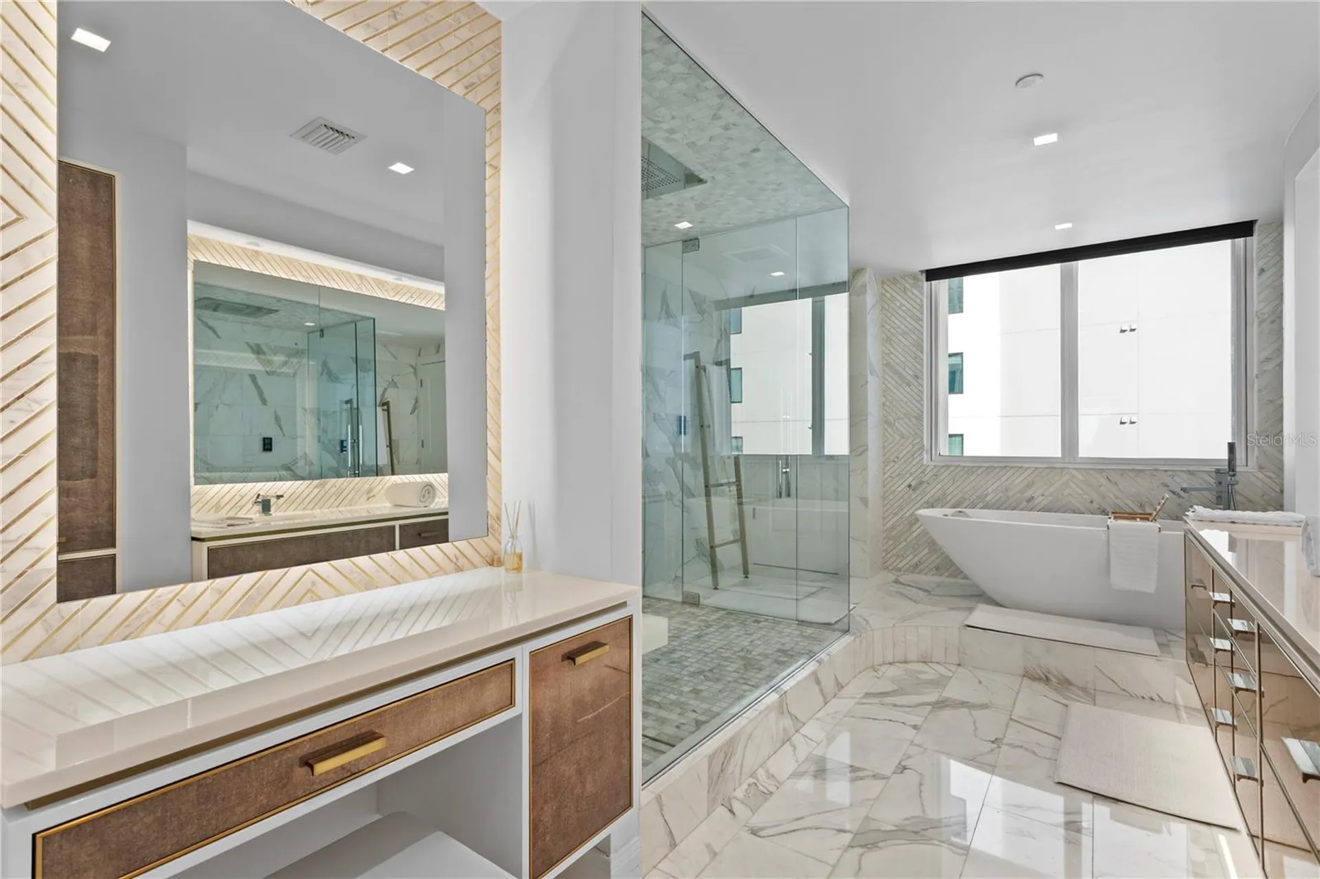 450 Knights Run Avenue Tampa FL 33602