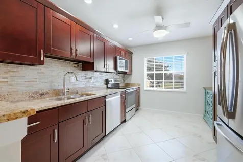 5442 Fair Oaks Street Bradenton FL 34203