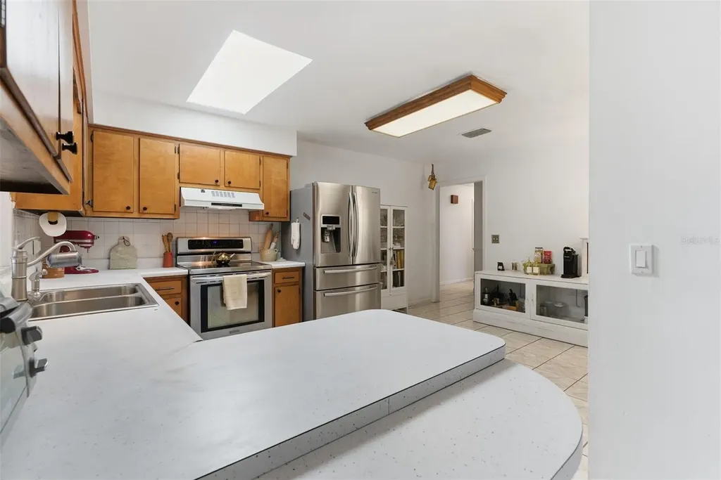 2019 W Jorome Drive Tampa FL 33612