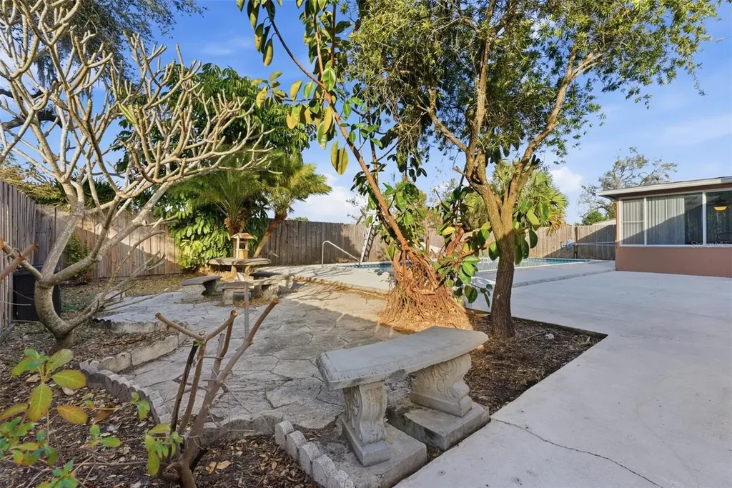 2019 W Jorome Drive Tampa FL 33612
