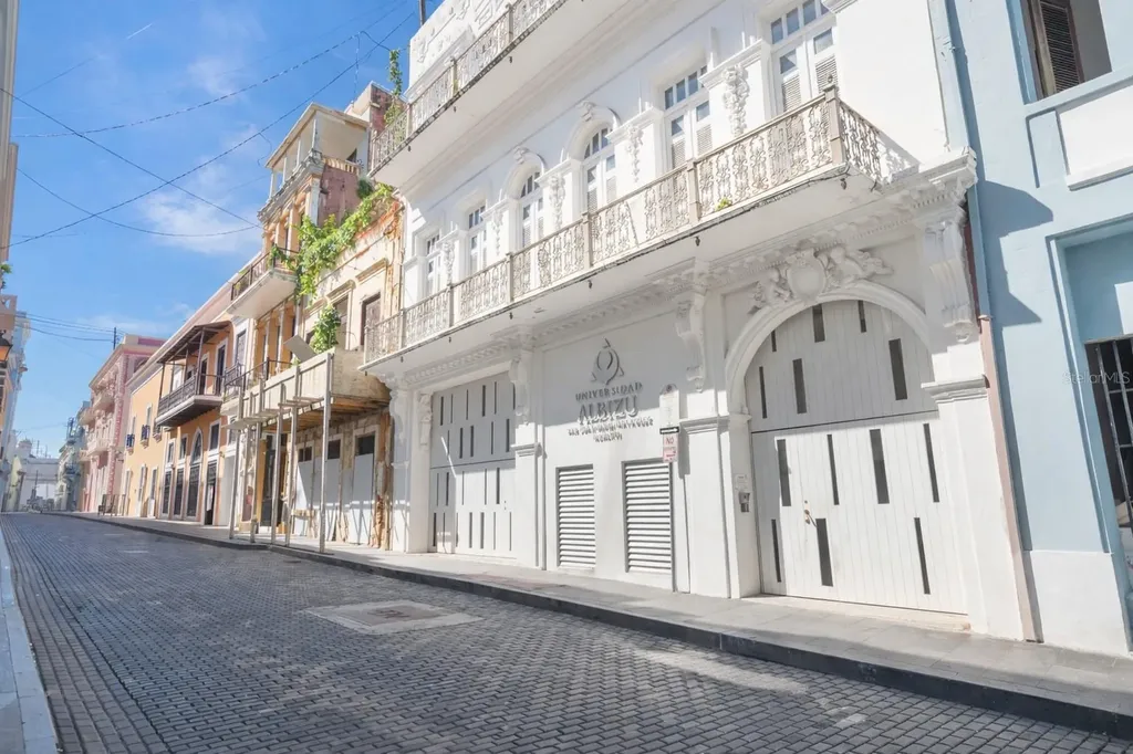 205 Luna Old San Juan PR 00901
