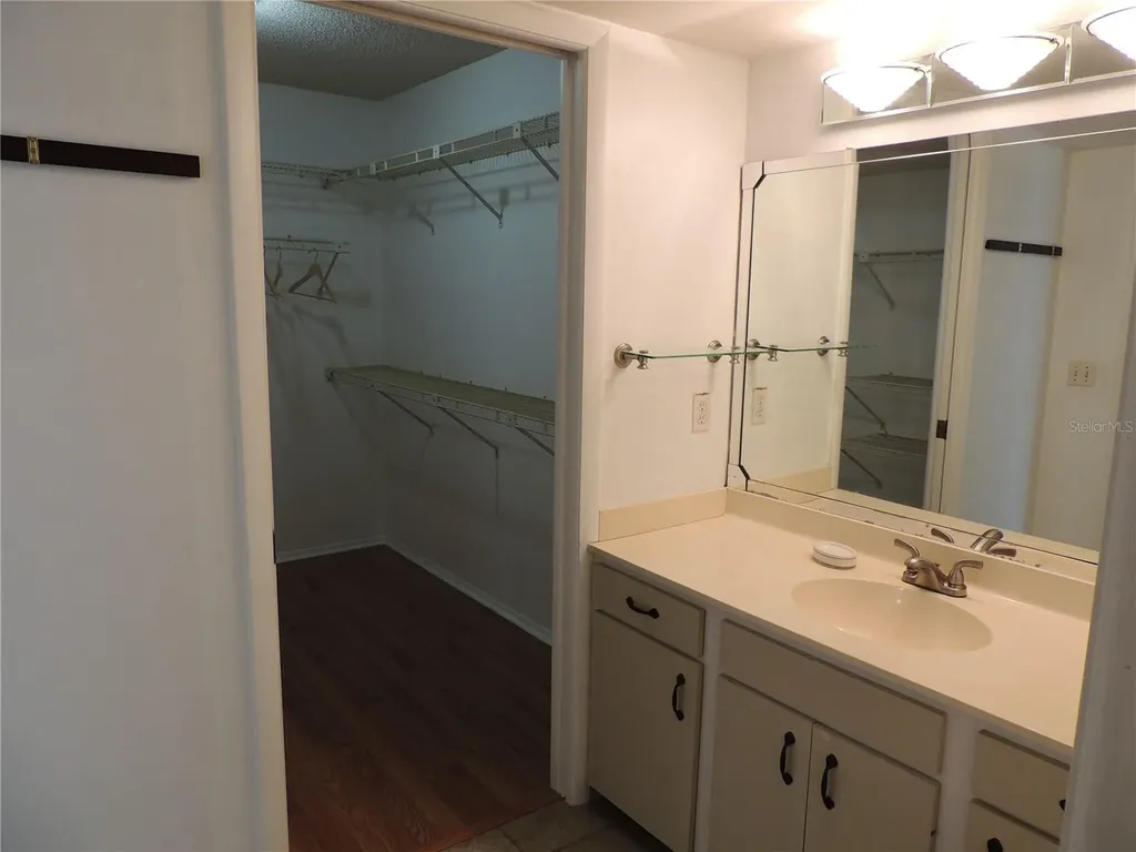 324 Timberlake Drive Bradenton FL 34210