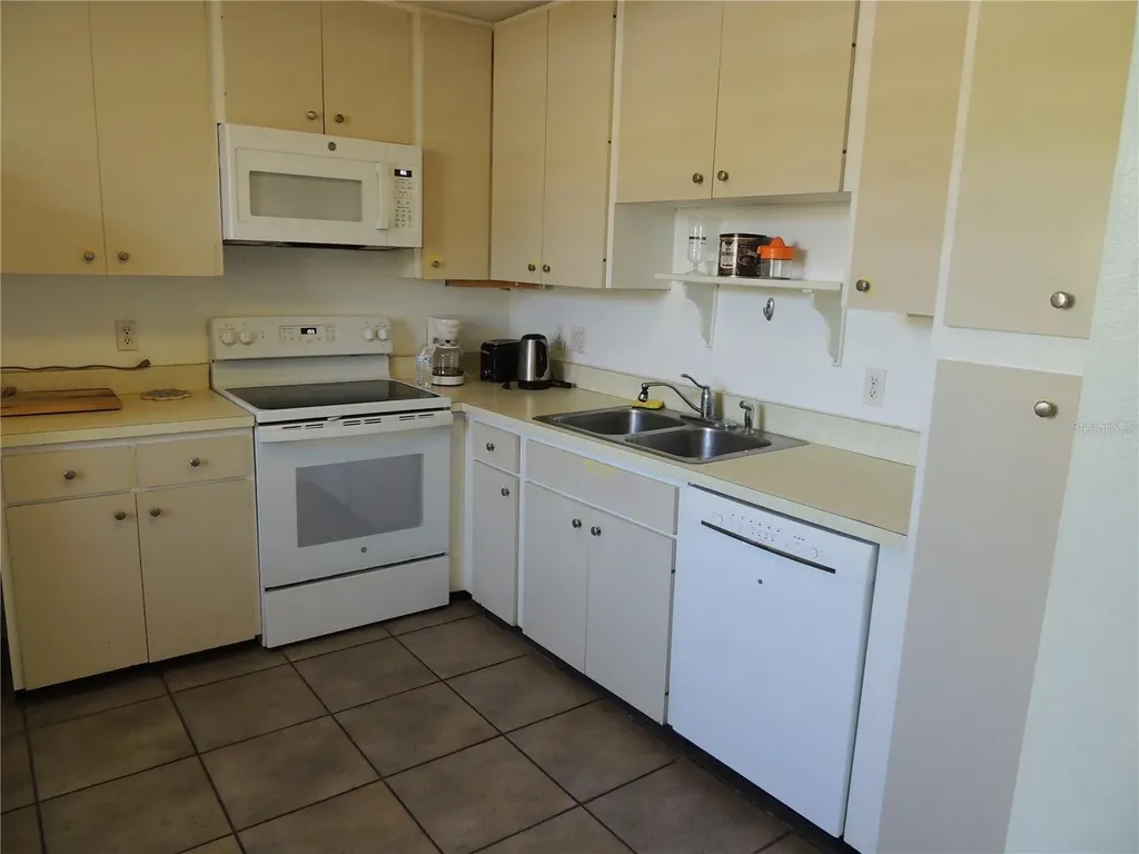 324 Timberlake Drive Bradenton FL 34210