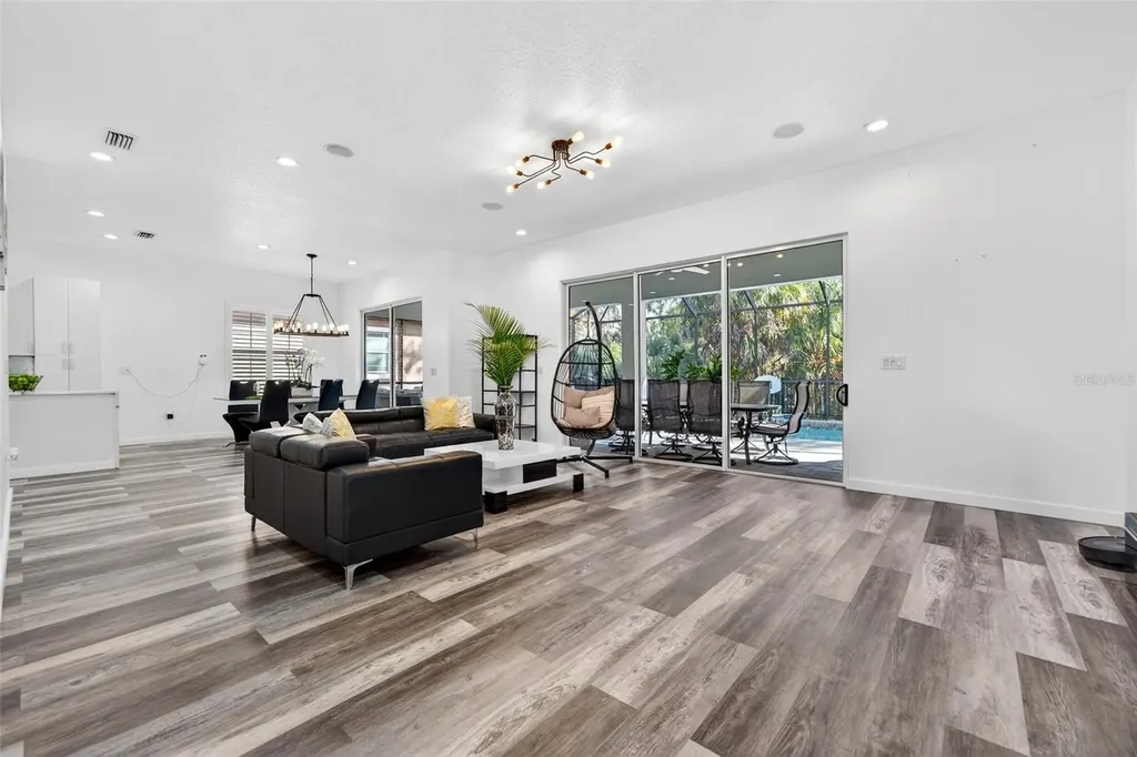 8111 Santa Rosa Court Sarasota FL 34243