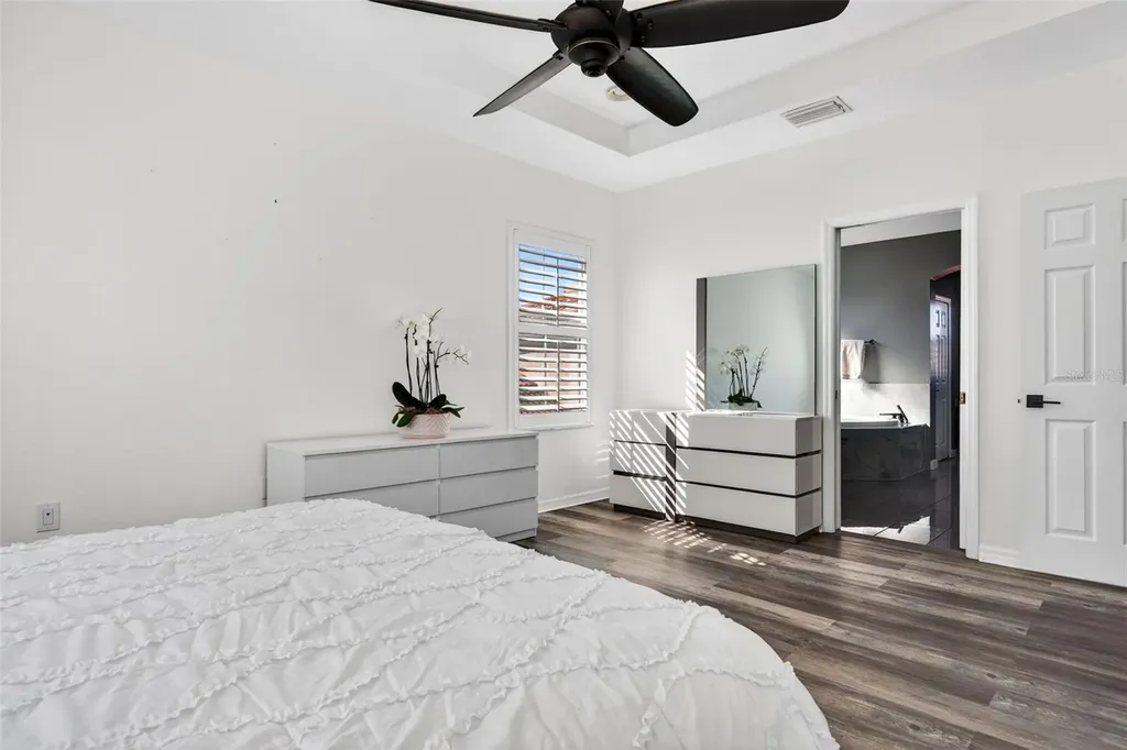 8111 Santa Rosa Court Sarasota FL 34243