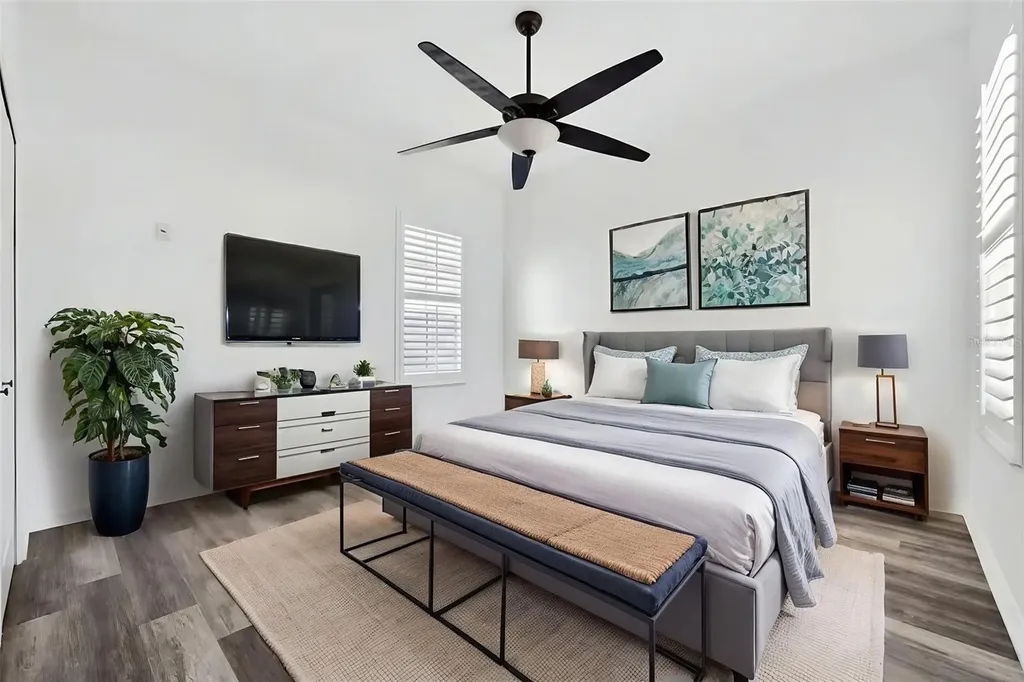 8111 Santa Rosa Court Sarasota FL 34243