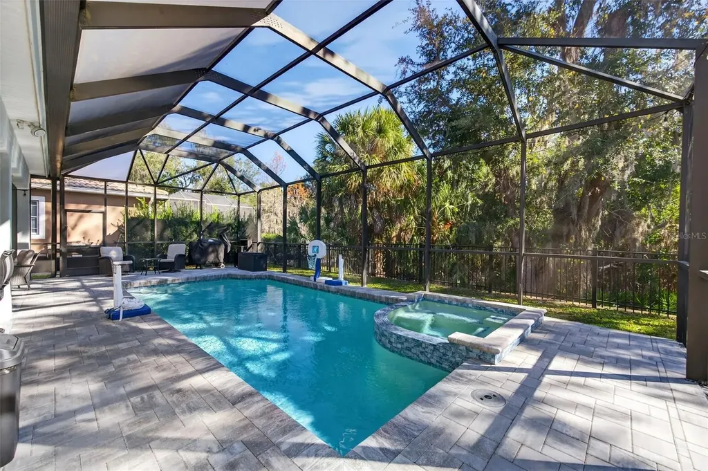 8111 Santa Rosa Court Sarasota FL 34243