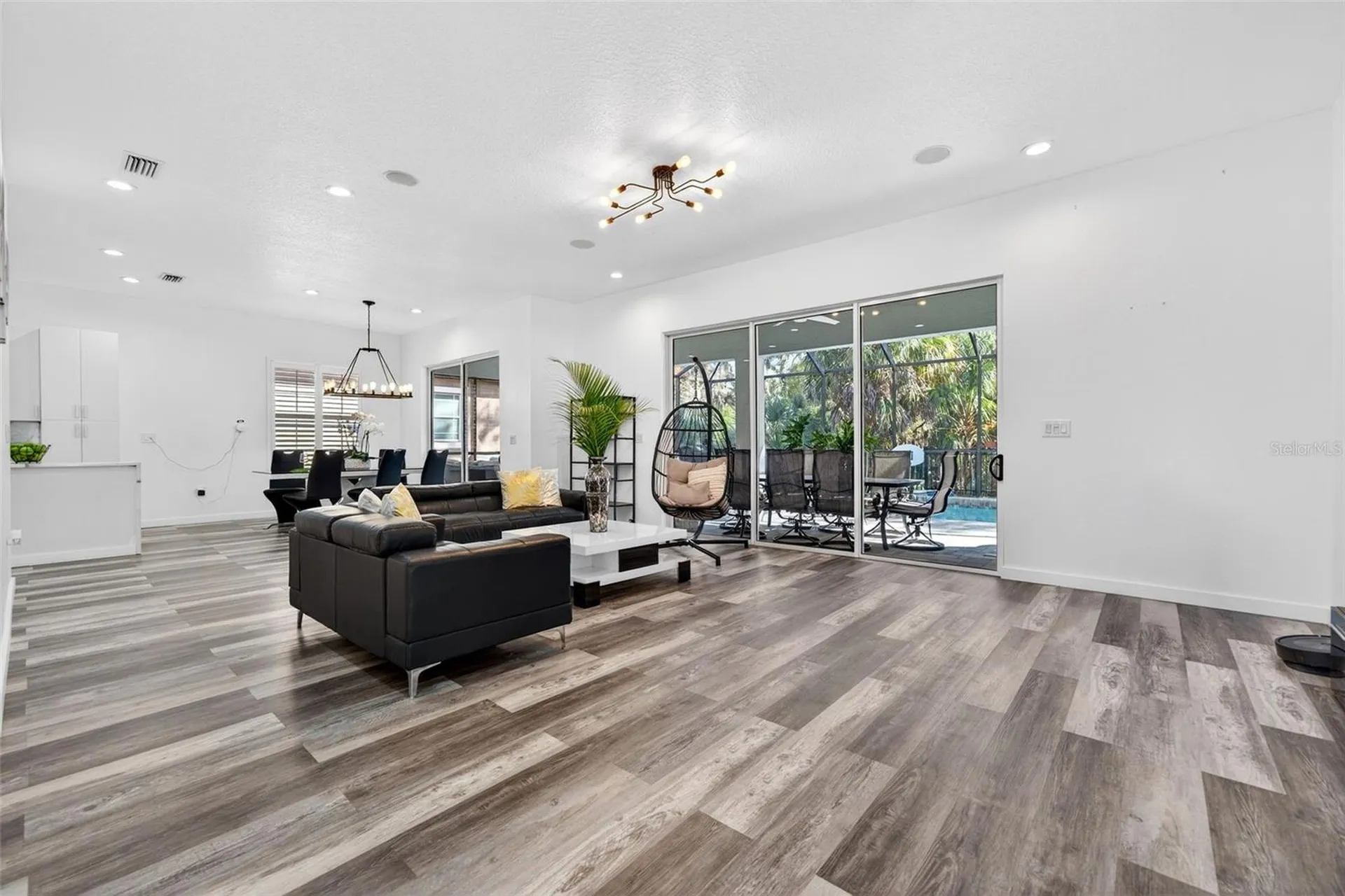 8111 Santa Rosa Court Sarasota FL 34243