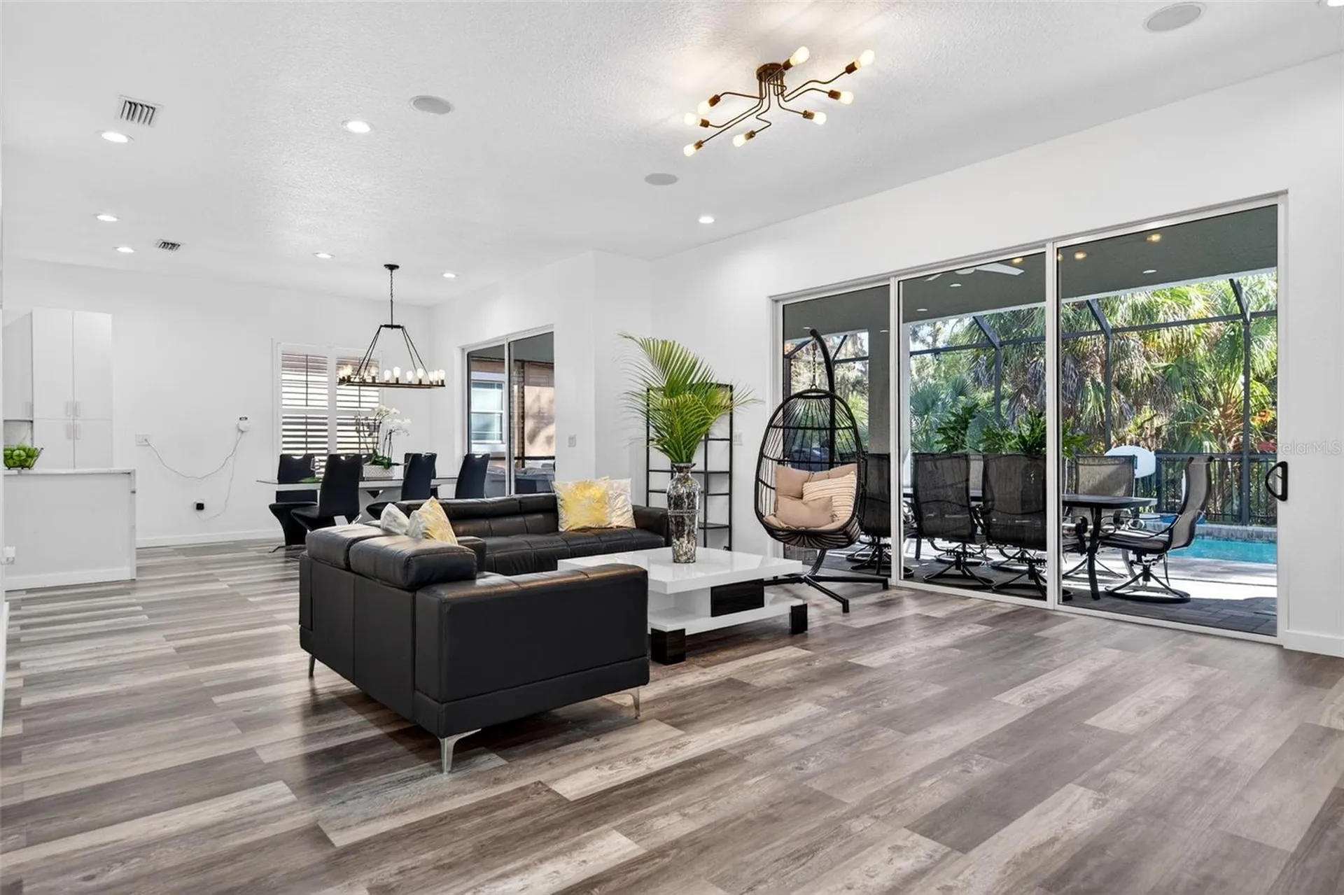 8111 Santa Rosa Court Sarasota FL 34243