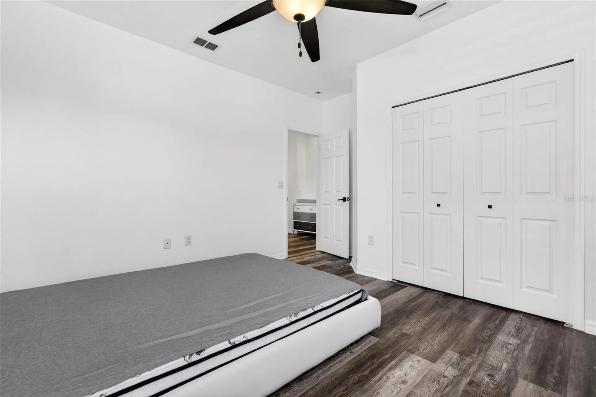 8111 Santa Rosa Court Sarasota FL 34243