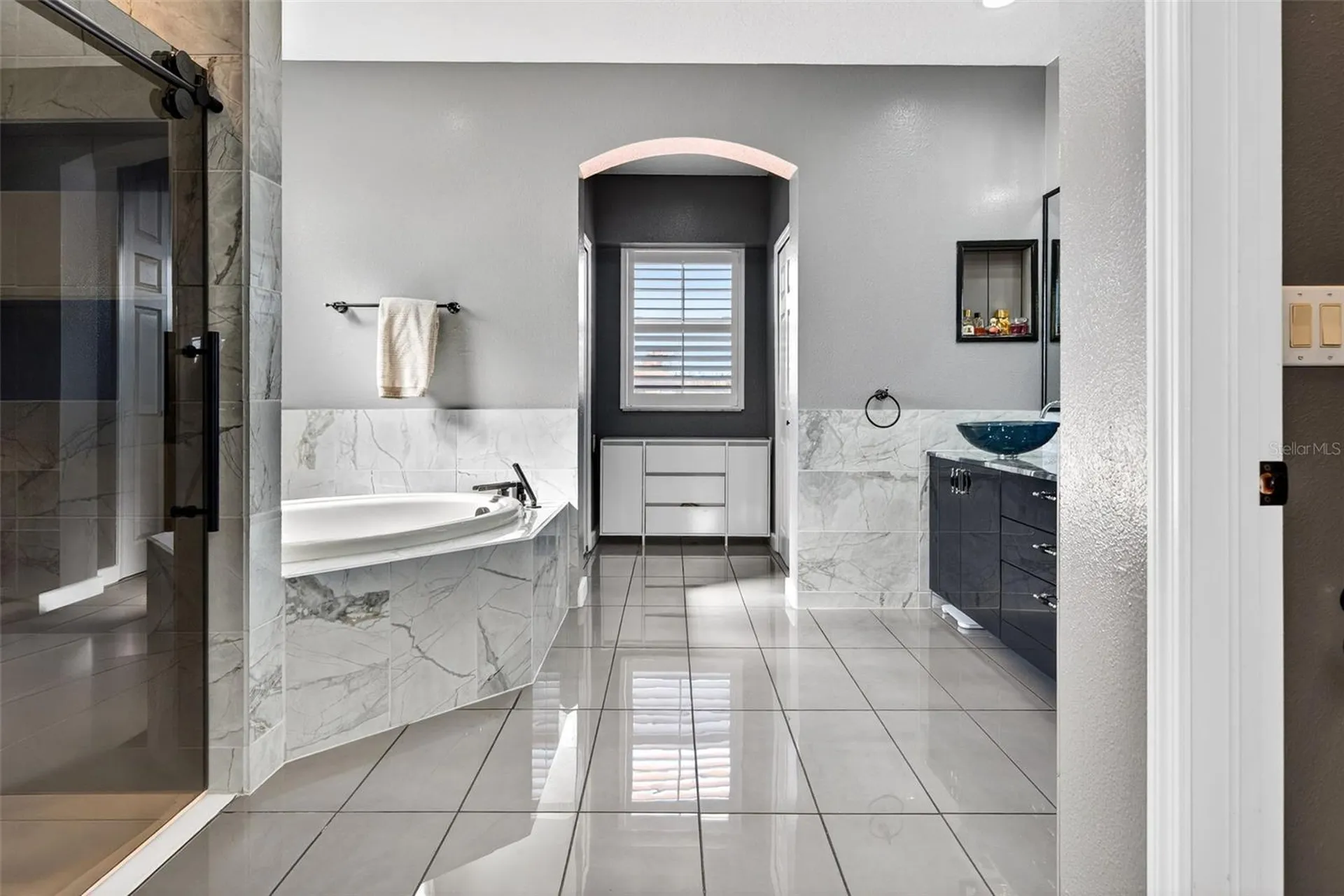 8111 Santa Rosa Court Sarasota FL 34243