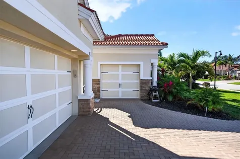 8111 Santa Rosa Court Sarasota FL 34243