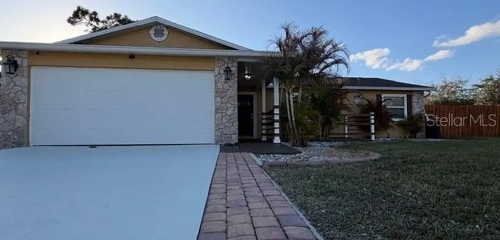 667 Jaguar Court Kissimmee FL 34759