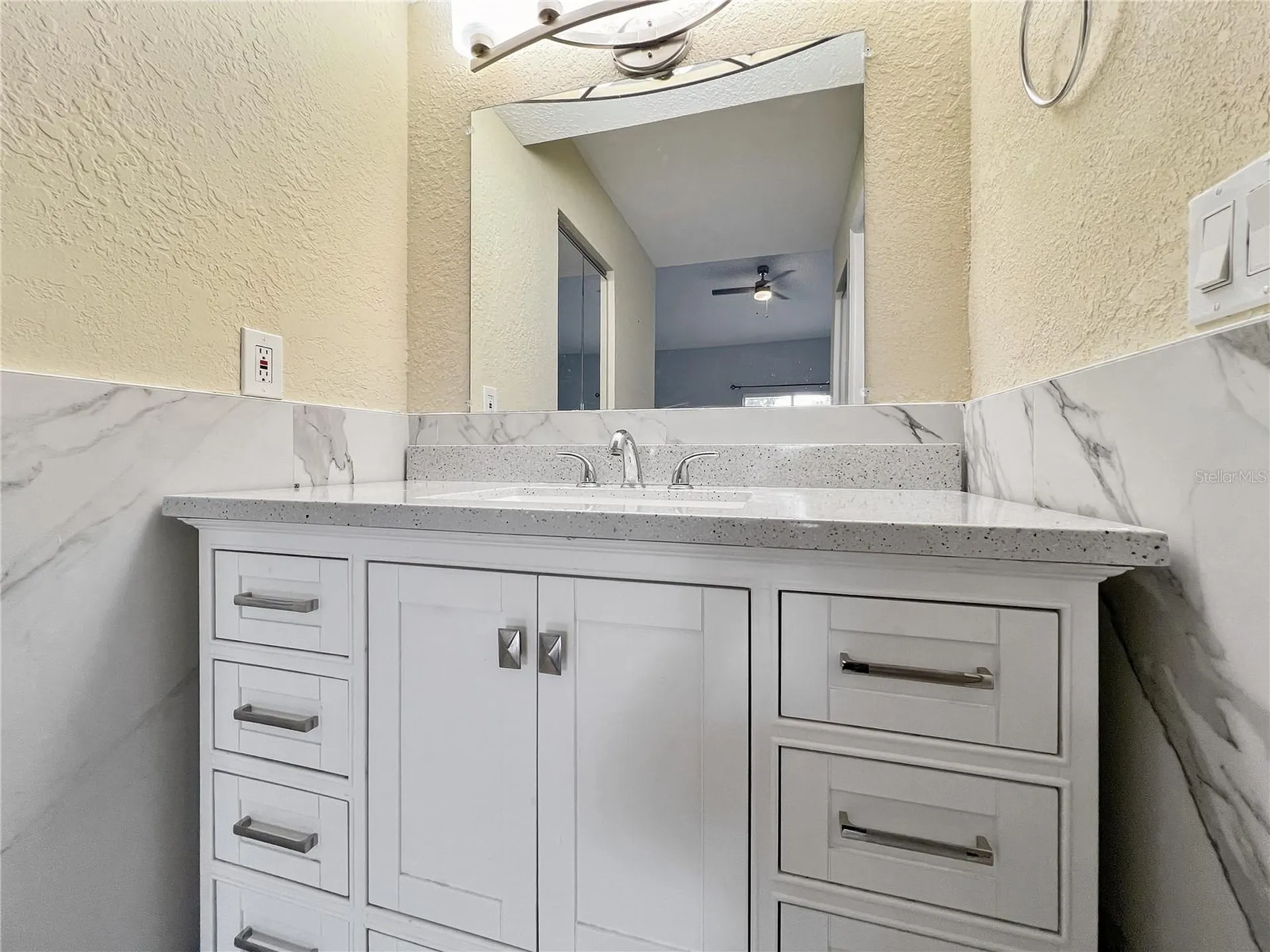 2482 Lakeway Branch Drive Orlando FL 32839