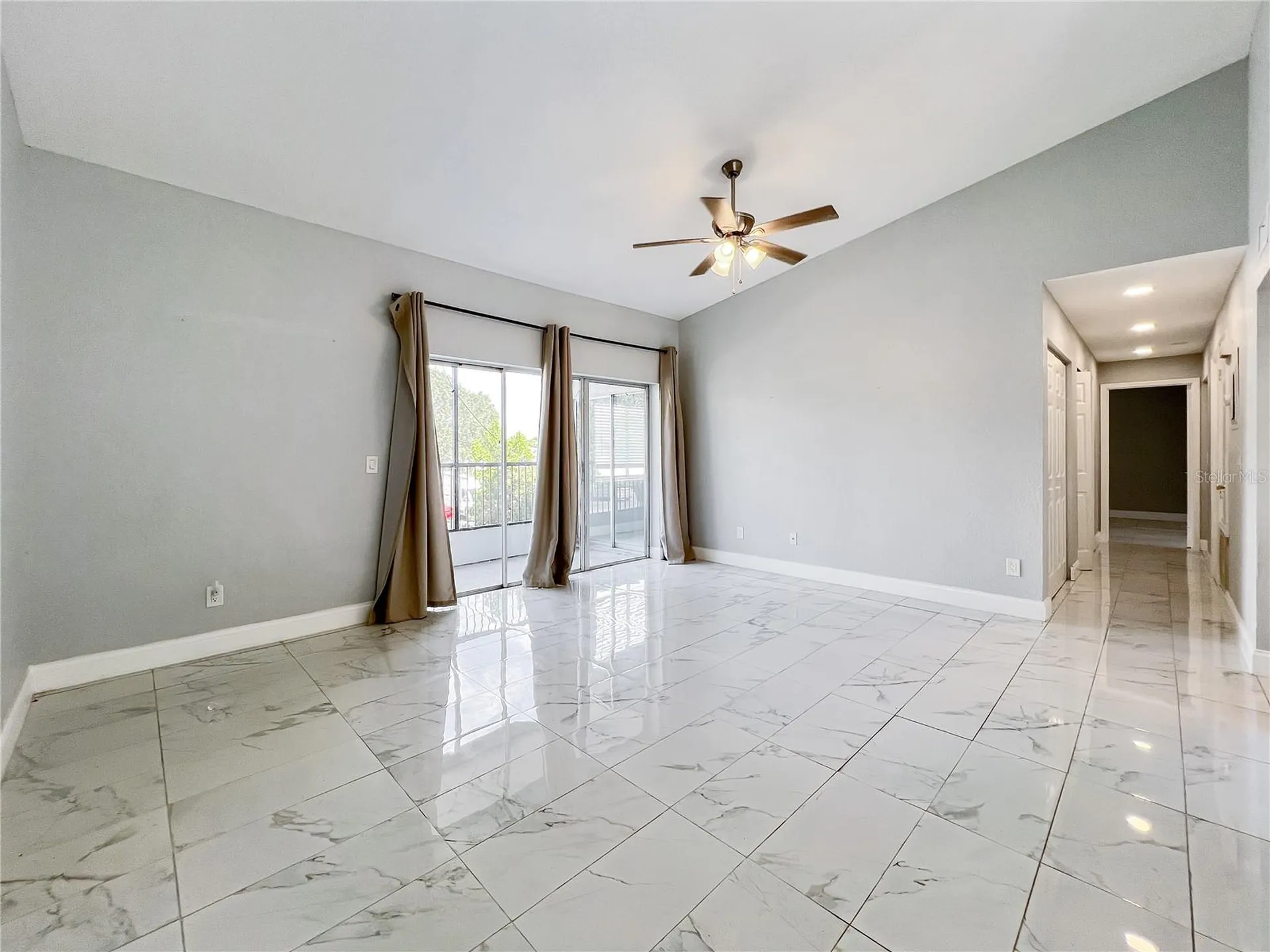 2482 Lakeway Branch Drive Orlando FL 32839