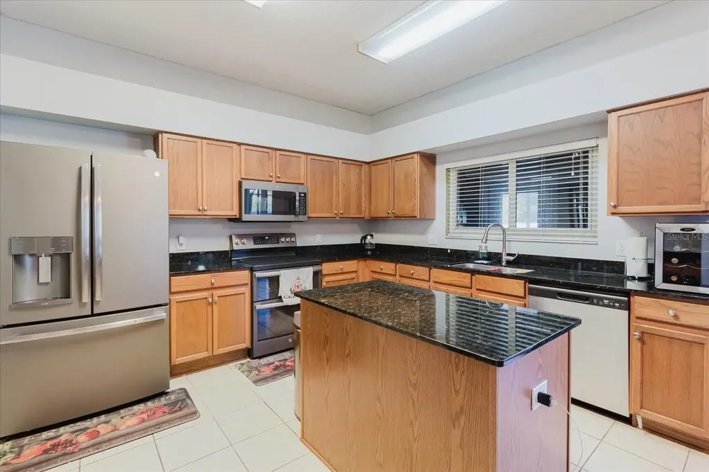 2717 Avon River Drive Valrico FL 33596