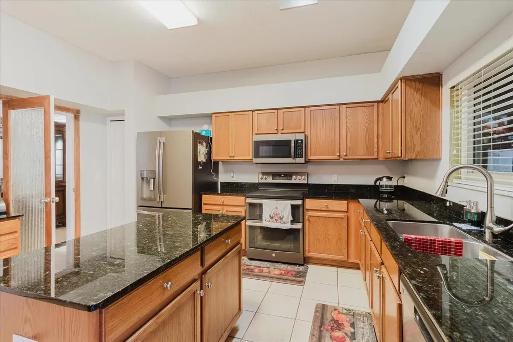 2717 Avon River Drive Valrico FL 33596