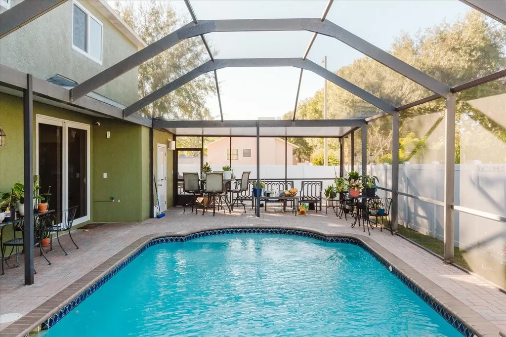 2717 Avon River Drive Valrico FL 33596