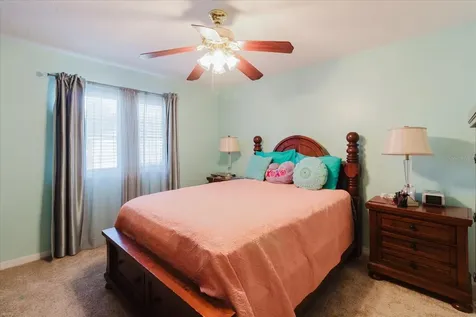 2717 Avon River Drive Valrico FL 33596