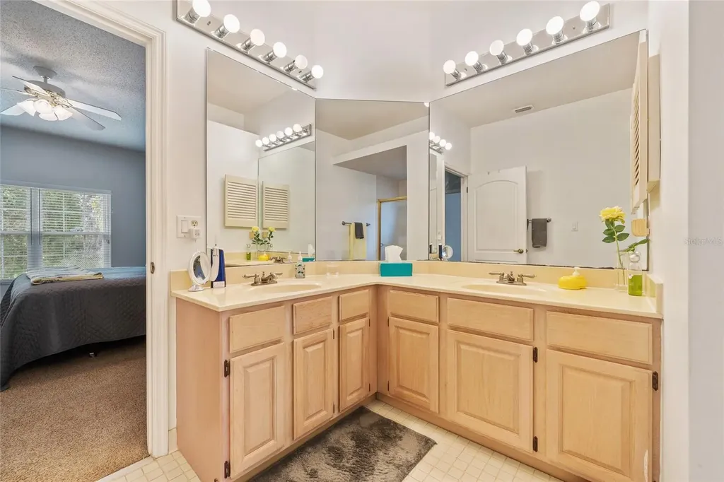 11606 Peach Grove Lane Orlando FL 32821