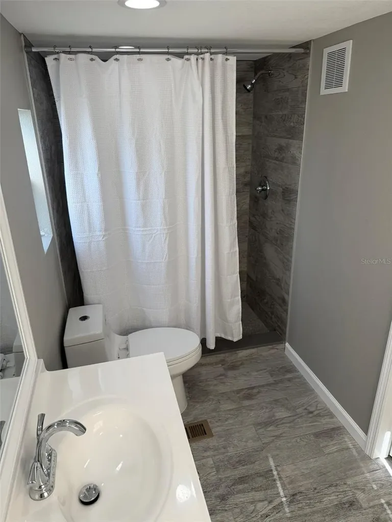 9860 5th Avenue Orlando FL 32824
