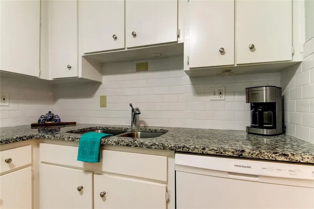 2700 Bayshore Boulevard Dunedin FL 34698