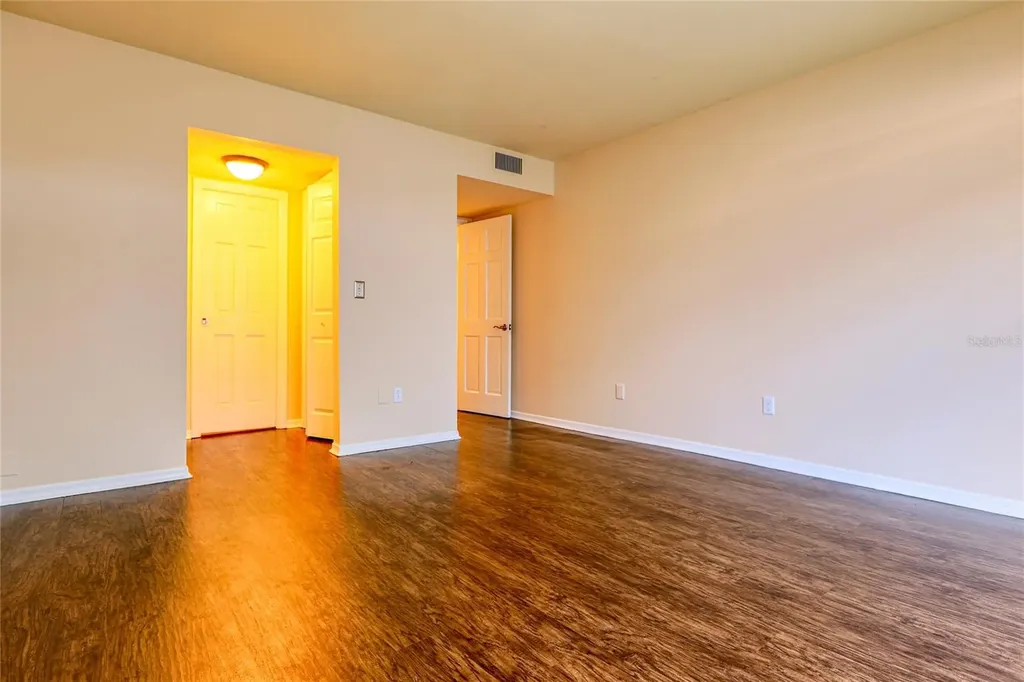 10374 Carrollwood Lane Tampa FL 33618