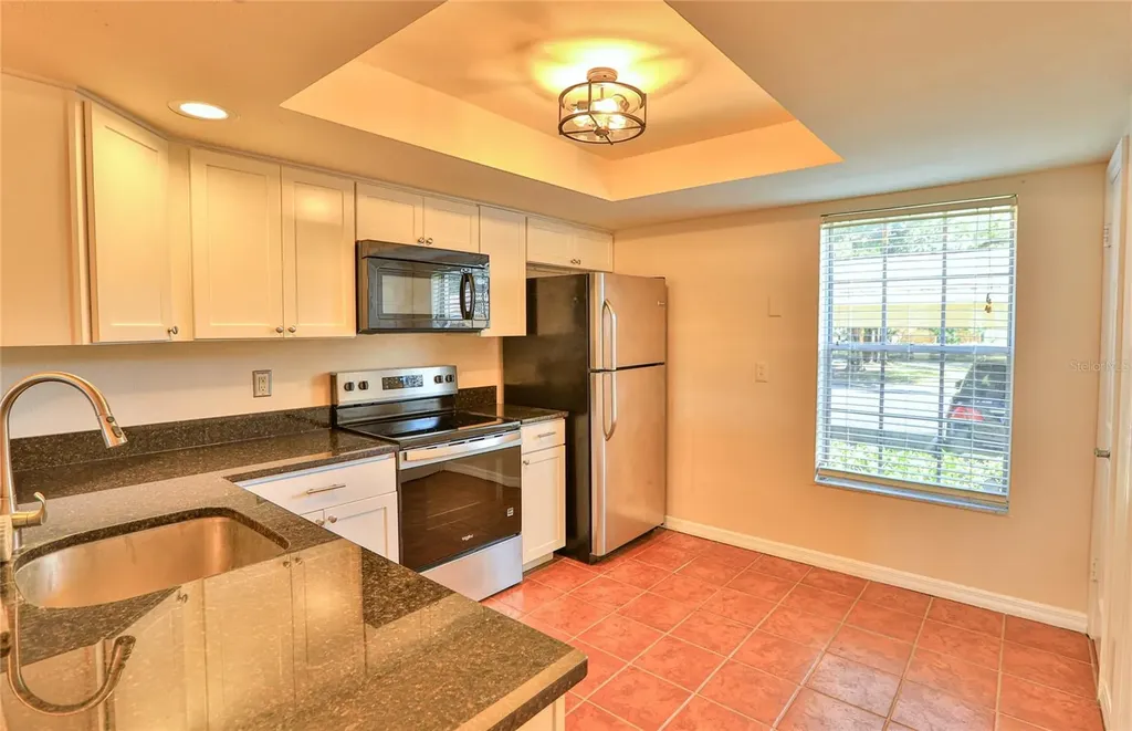10374 Carrollwood Lane Tampa FL 33618