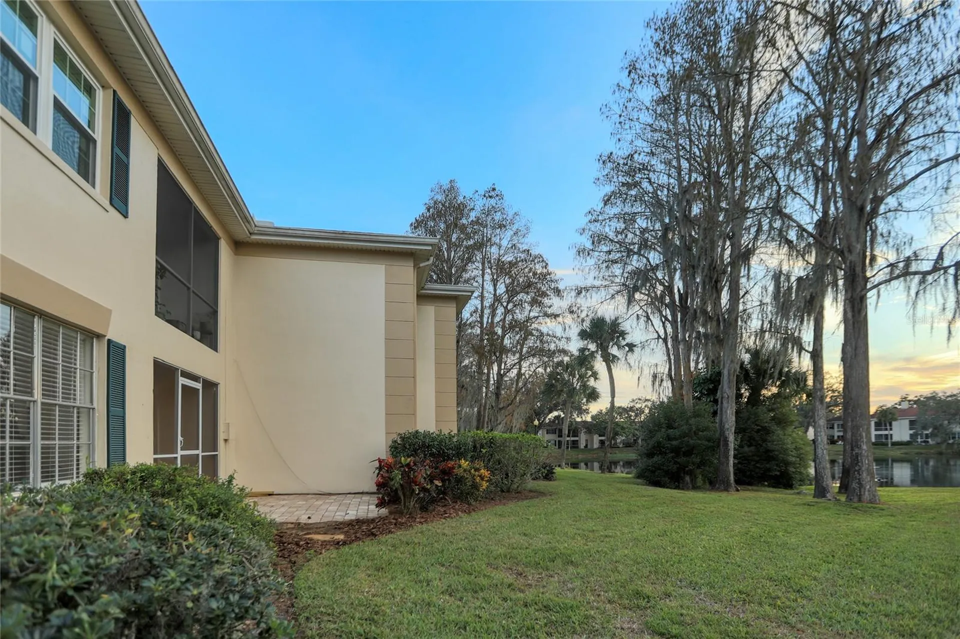 10374 Carrollwood Lane Tampa FL 33618