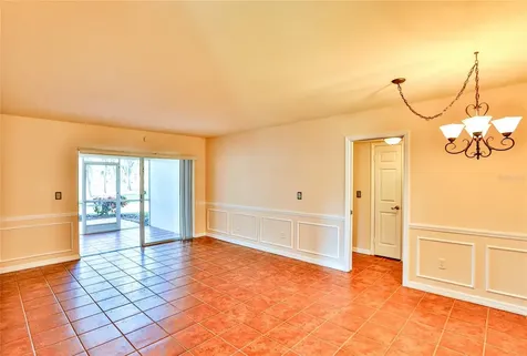 10374 Carrollwood Lane Tampa FL 33618