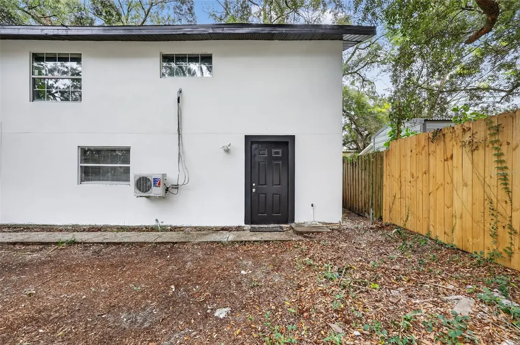 709 E Crenshaw Street Tampa FL 33604