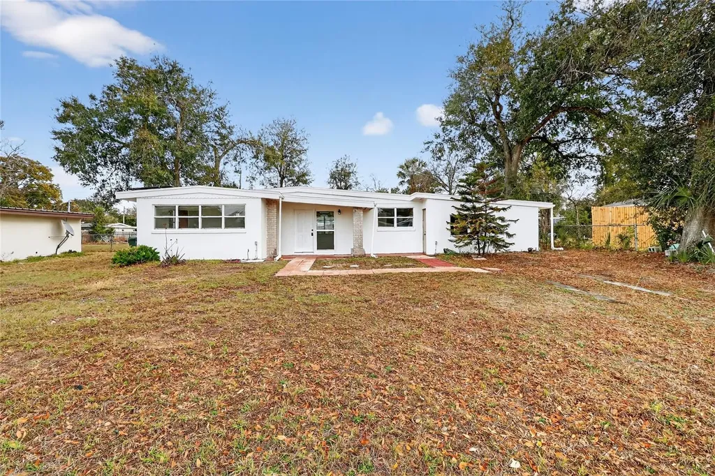 1319 Hillcrest Drive Daytona Beach FL 32114