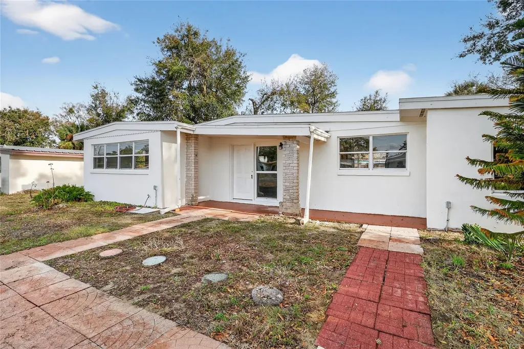 1319 Hillcrest Drive Daytona Beach FL 32114
