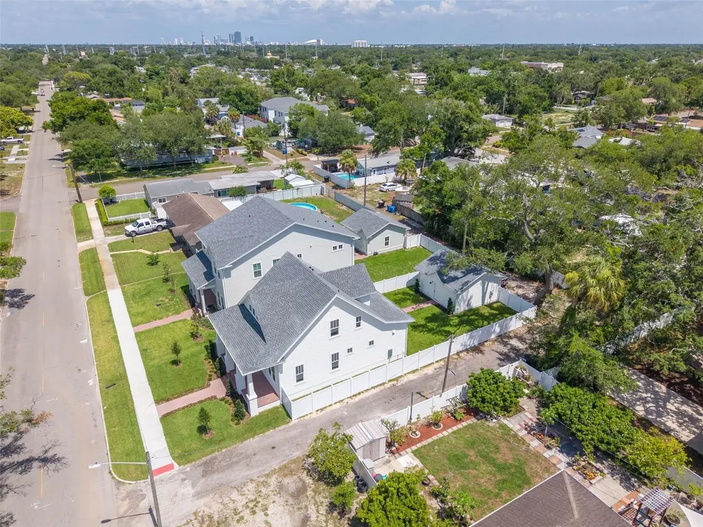 4828 17th Avenue N St Petersburg FL 33713