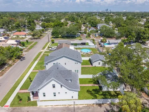 4828 17th Avenue N St Petersburg FL 33713